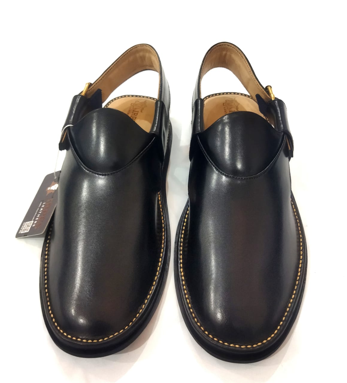 Black Jeans Peshawari Chappal